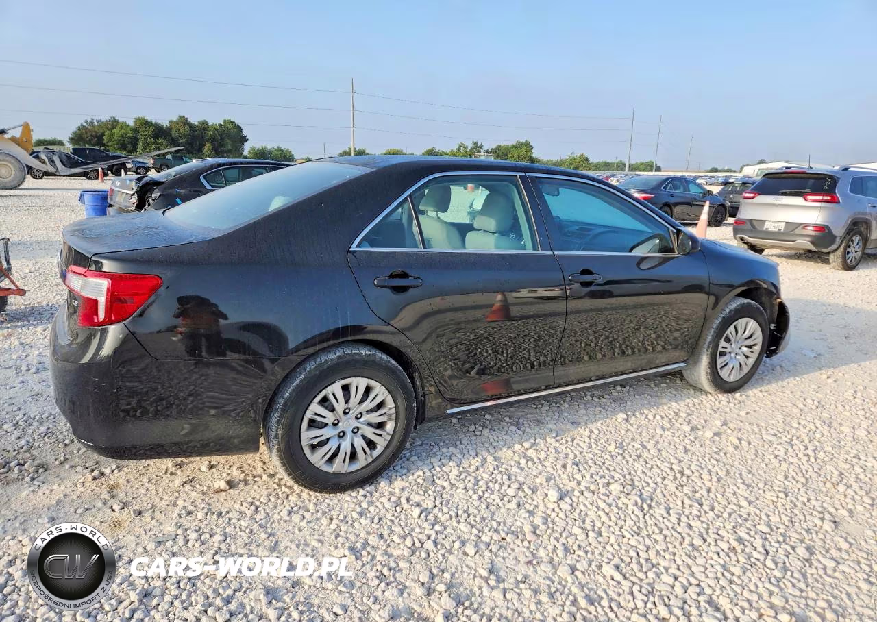 2012 Toyota Camry Le VIN:4T1BF1FK0CU083038 - 3