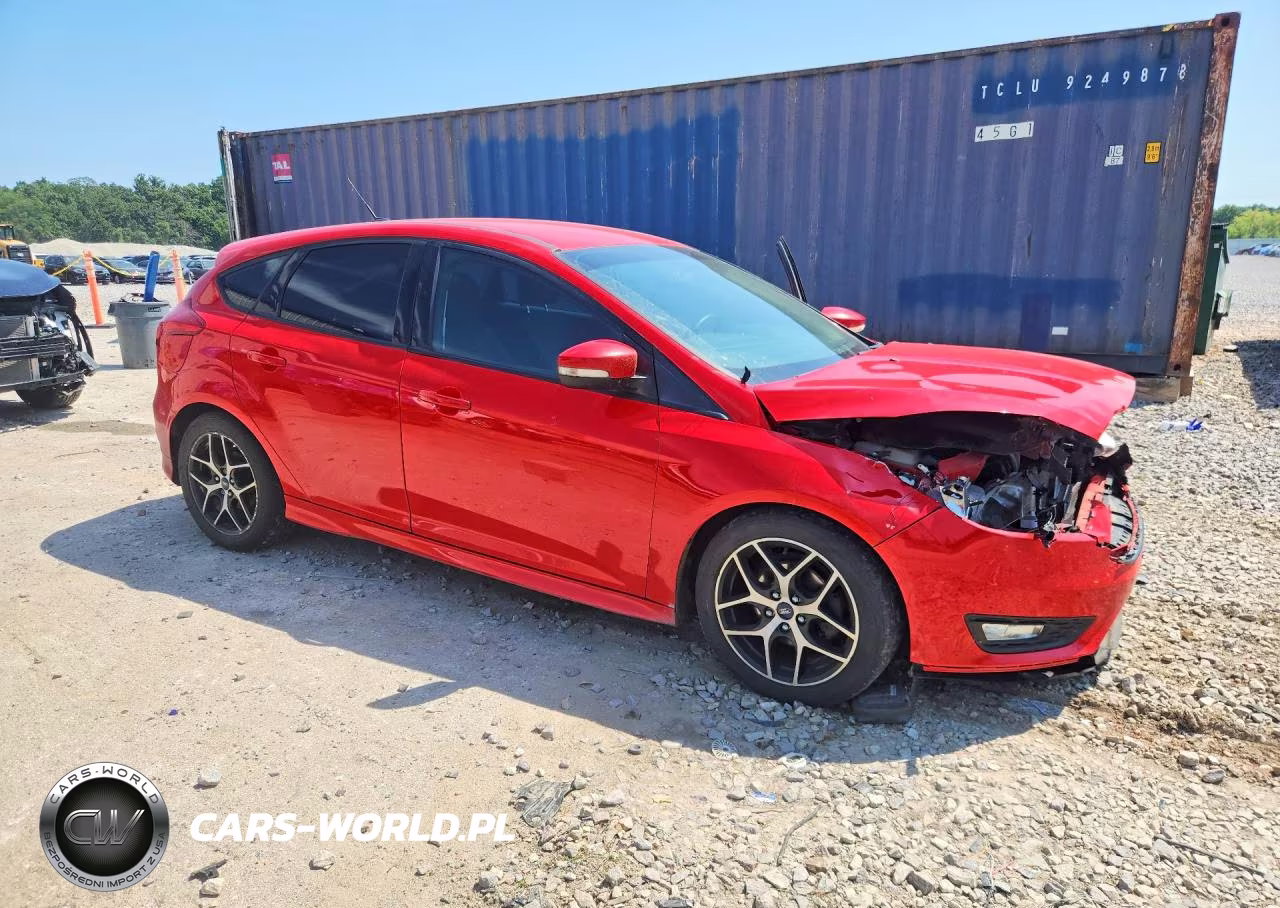 2016 Ford Focus Se VIN:1FADP3K27GL334957 - 4