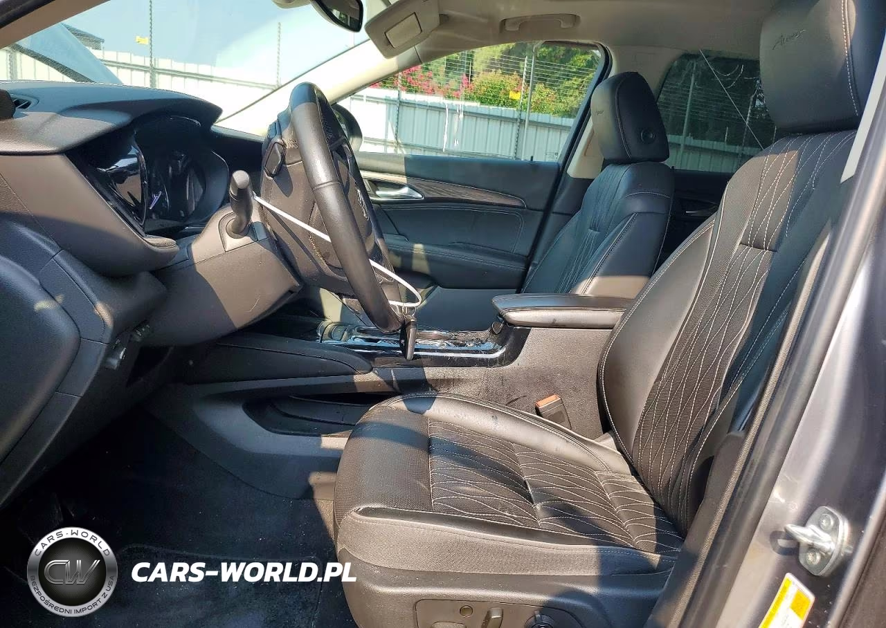 2022 Buick Envision Avenir VIN:LRBFZRR42ND016046 - 7