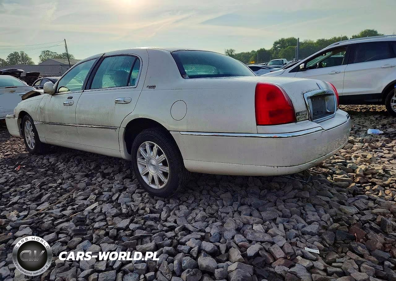 2007 Lincoln Town Car Signature Limited VIN:1LNHM82V47Y600400 - 2