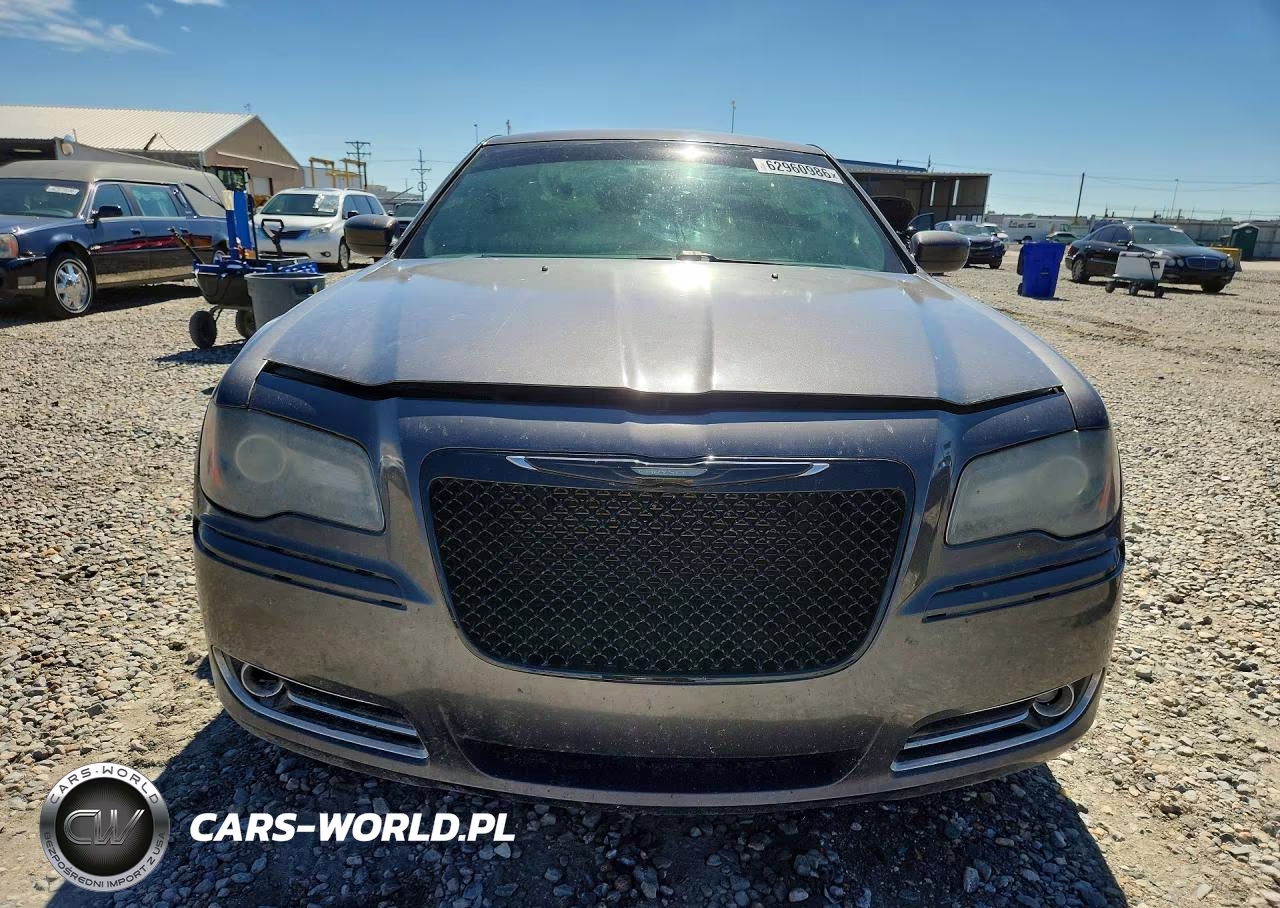 2014 Chrysler 300 S VIN:2C3CCAGG4EH381386 - 5