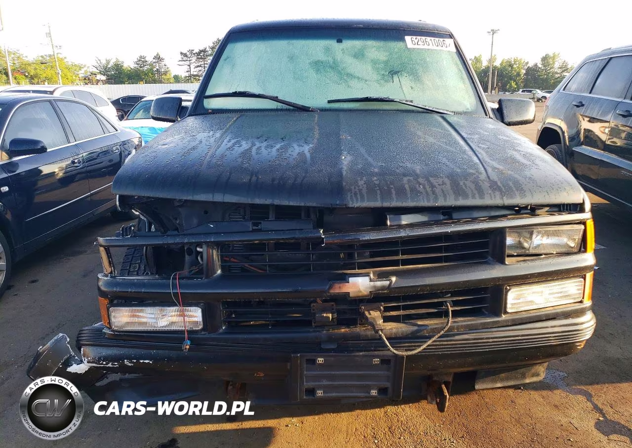 1996 Chevrolet Tahoe K1500 VIN:3GNEK18R7TG125190 - 5
