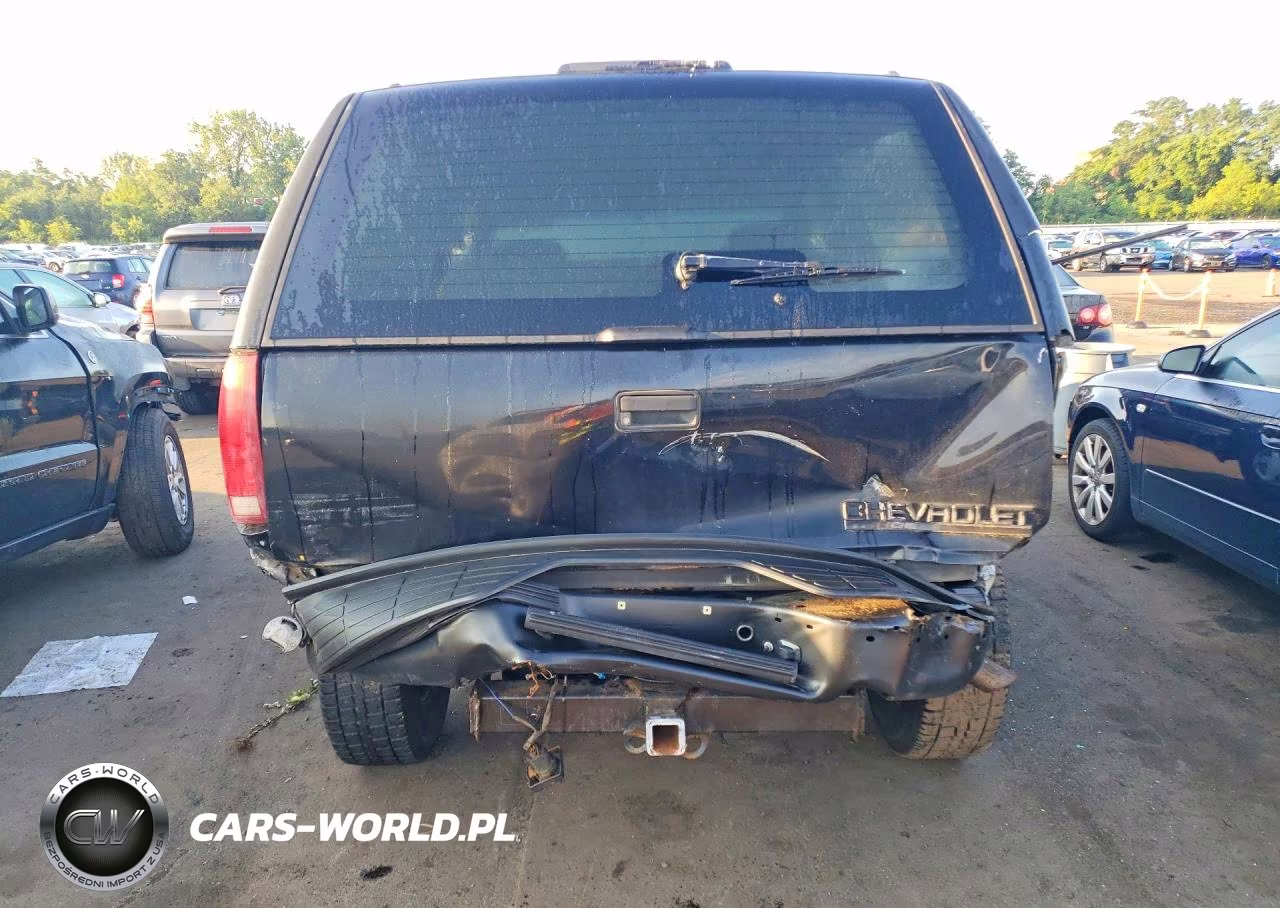 1996 Chevrolet Tahoe K1500 VIN:3GNEK18R7TG125190 - 6