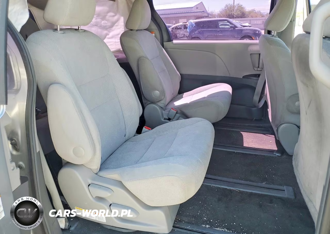 2016 Toyota Sienna L 7-Passenger VIN:5TDZK3DC7GS761557 - 11