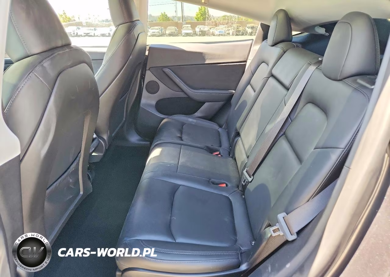 2024 Tesla Model Y VIN:7SAYGAEE8RF041468 - 11