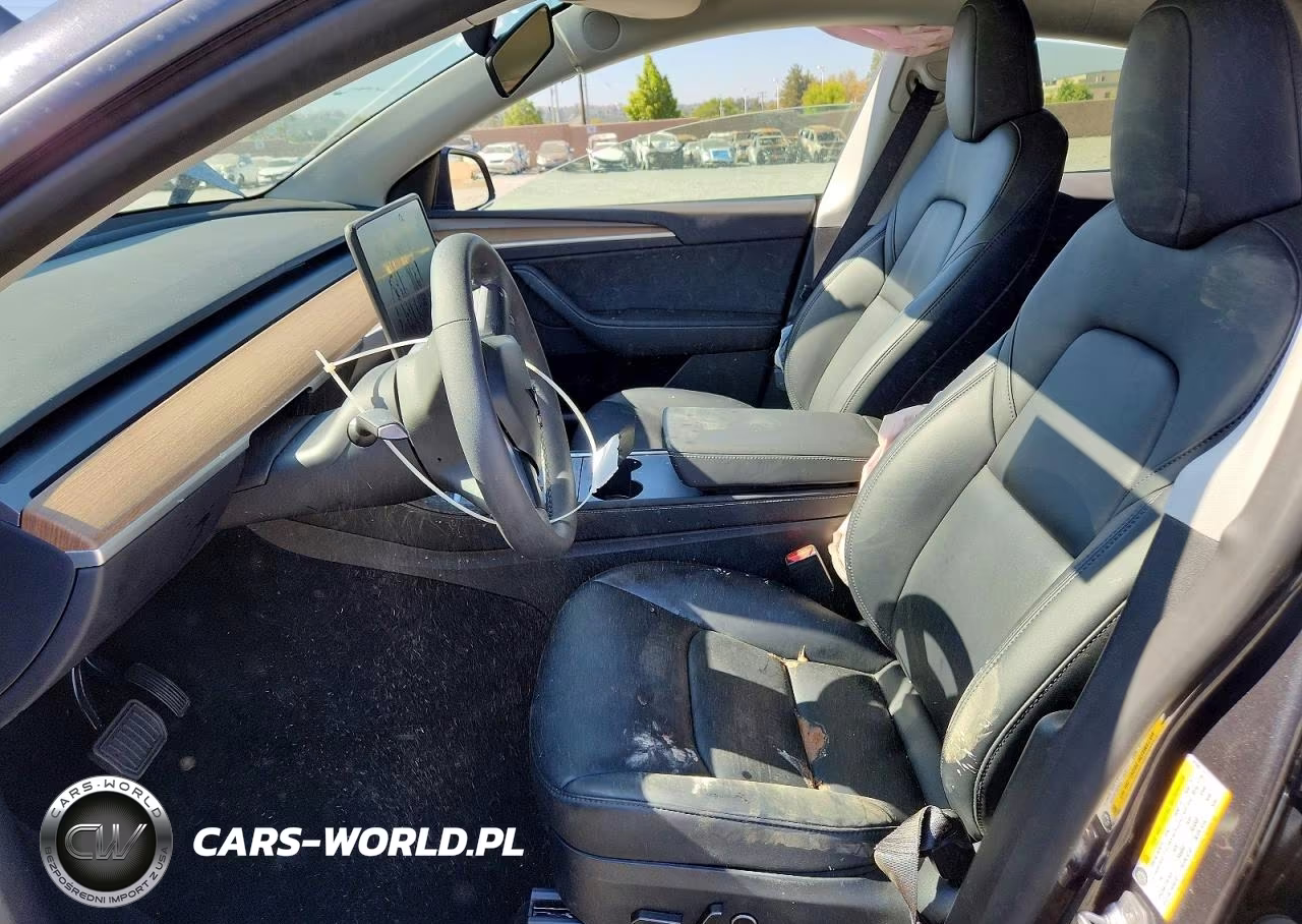 2024 Tesla Model Y VIN:7SAYGAEE8RF041468 - 7