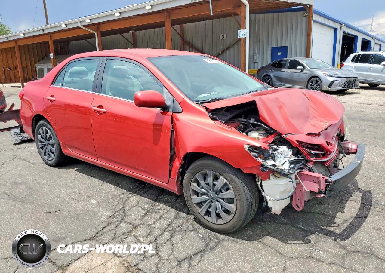 2013 Toyota Corolla Le VIN:5YFBU4EE0DP124998 - 4