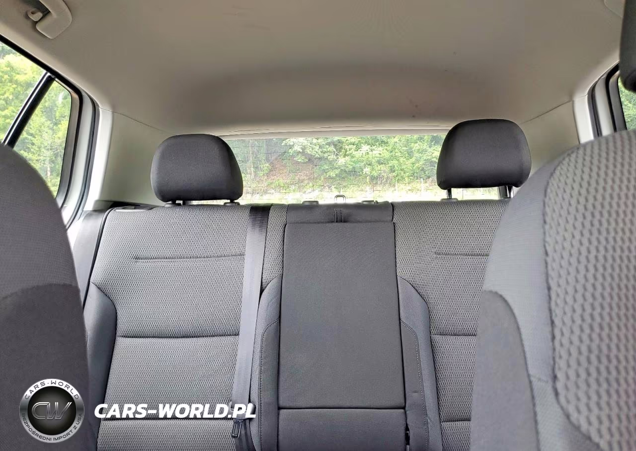2018 Volkswagen Golf S VIN:3VWB17AU6JM262455 - 10
