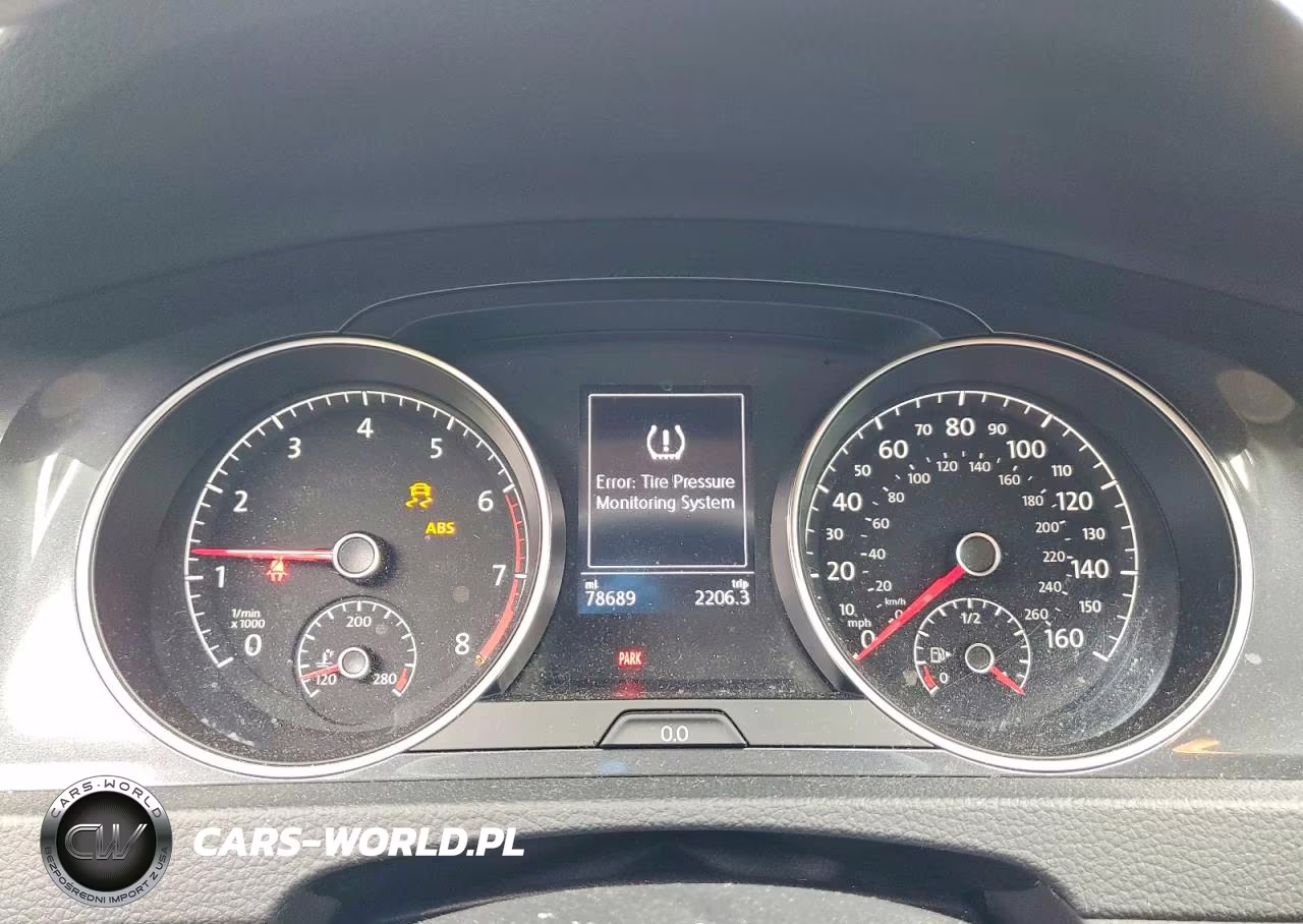 2018 Volkswagen Golf S VIN:3VWB17AU6JM262455 - 9