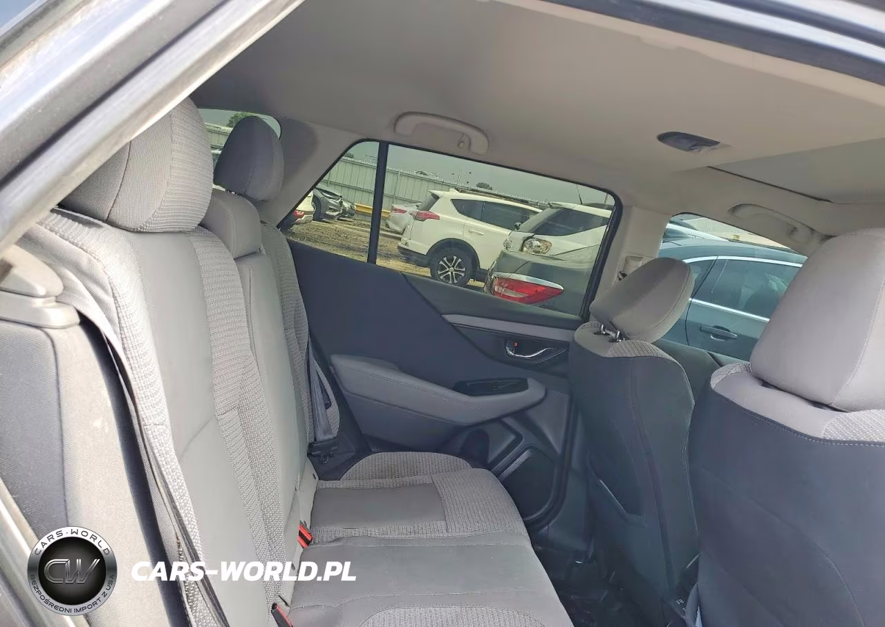 2020 Subaru Outback Premium VIN:4S4BTAEC9L3102436 - 10