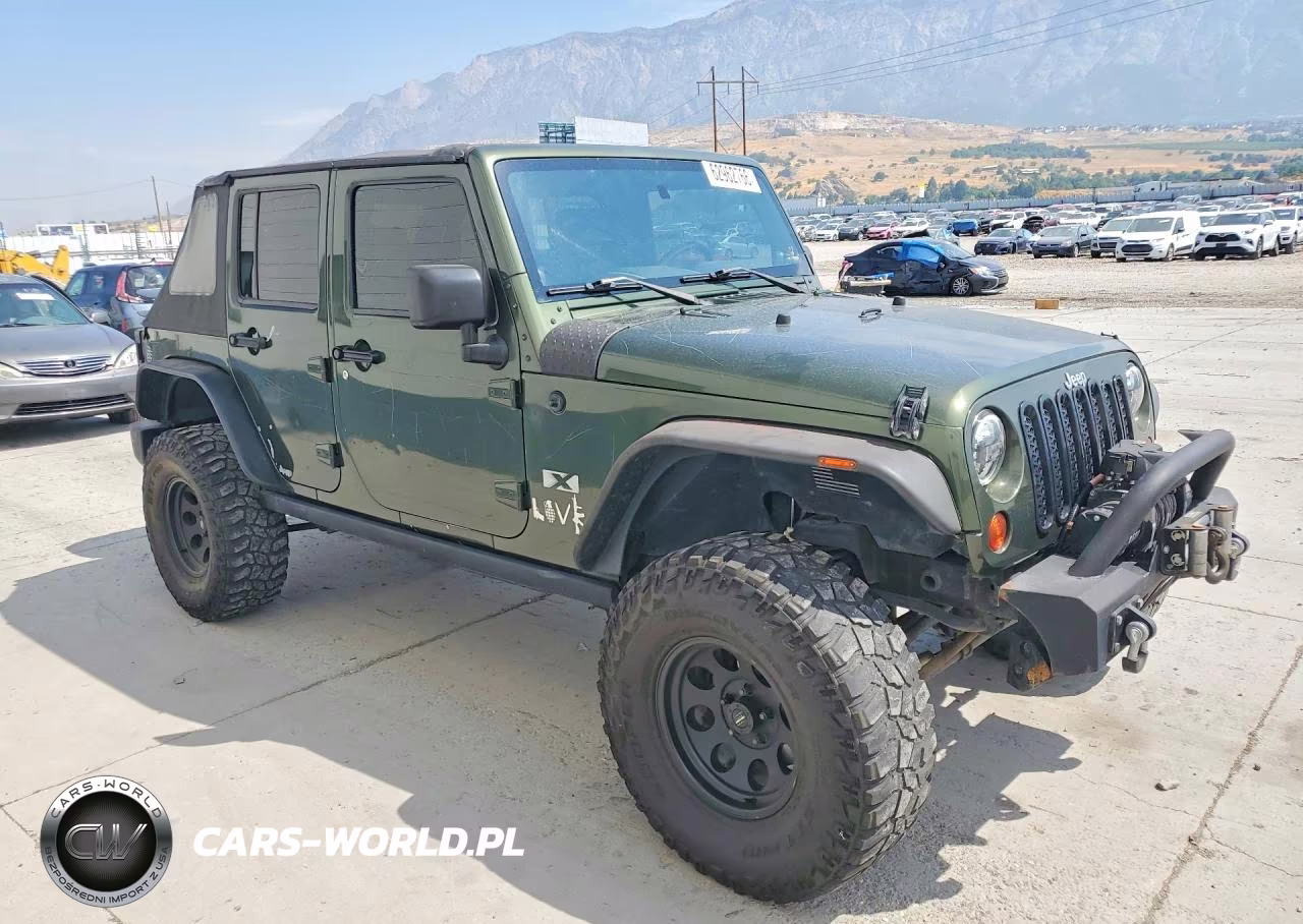 2008 Jeep Wrangler Unlimited X VIN:1J4GA39148L598915 - 4