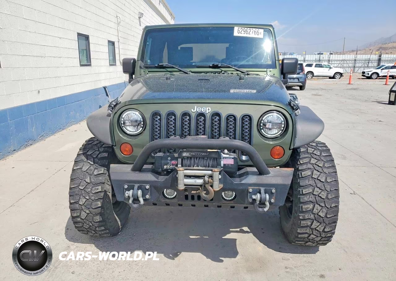 2008 Jeep Wrangler Unlimited X VIN:1J4GA39148L598915 - 5