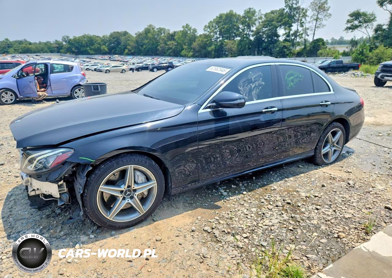 2017 Mercedes-Benz E 300 – zdjęcie 1 z 12