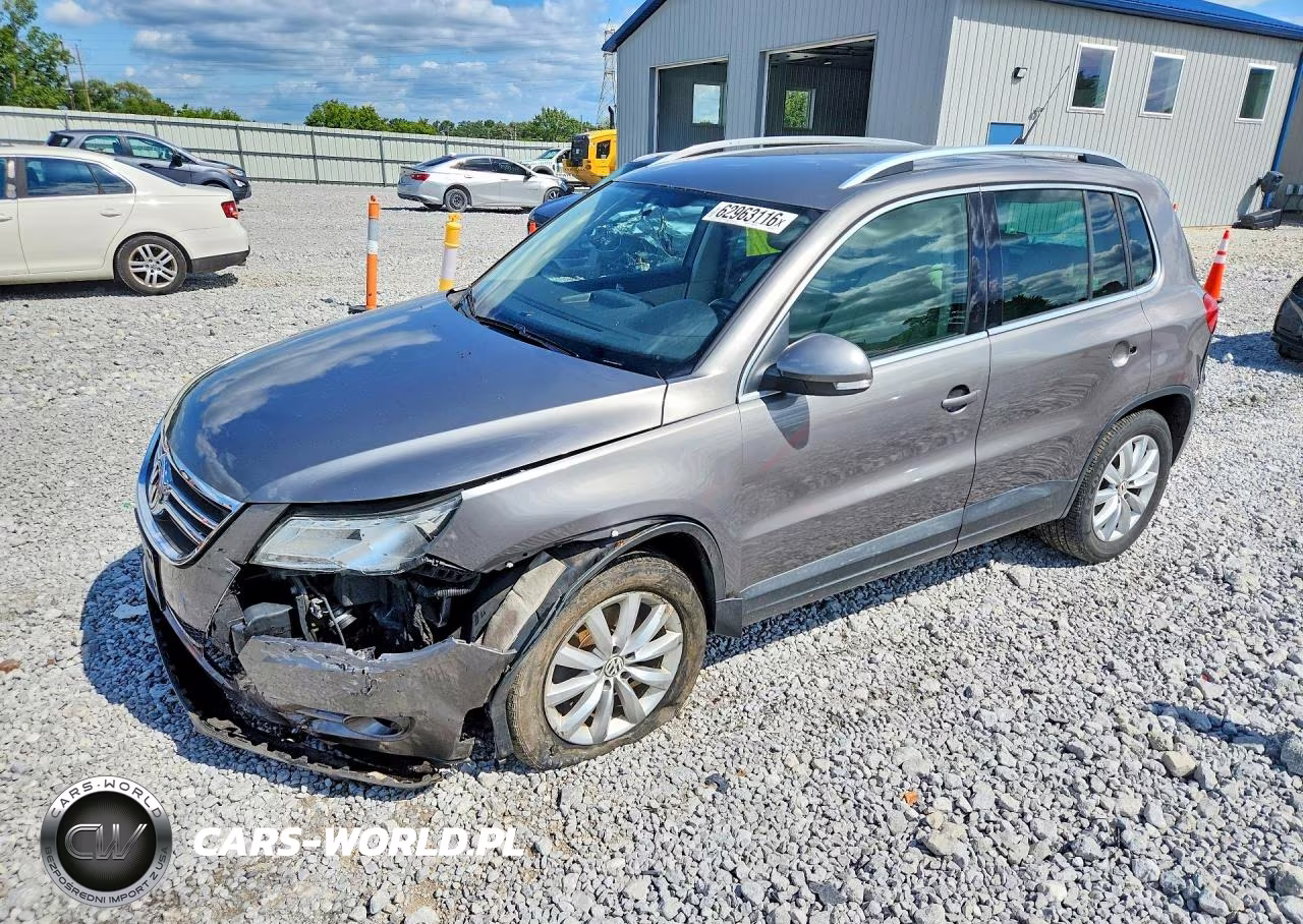 2011 Volkswagen Tiguan S VIN:WVGBV7AX3BW521563 - 1