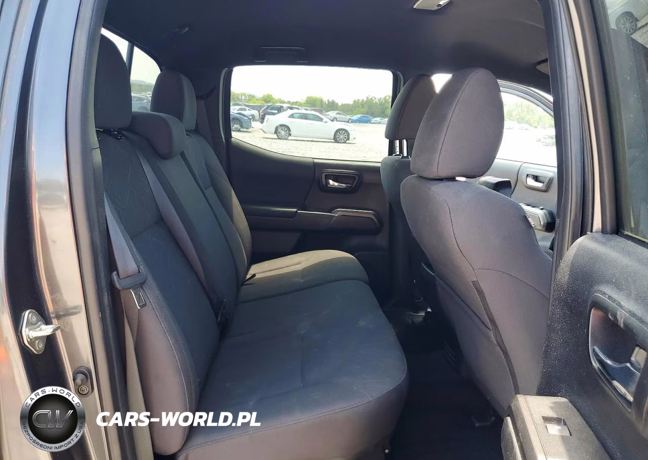 2018 Toyota Tacoma Trd Sport VIN:3TMCZ5AN3JM174248 - 10