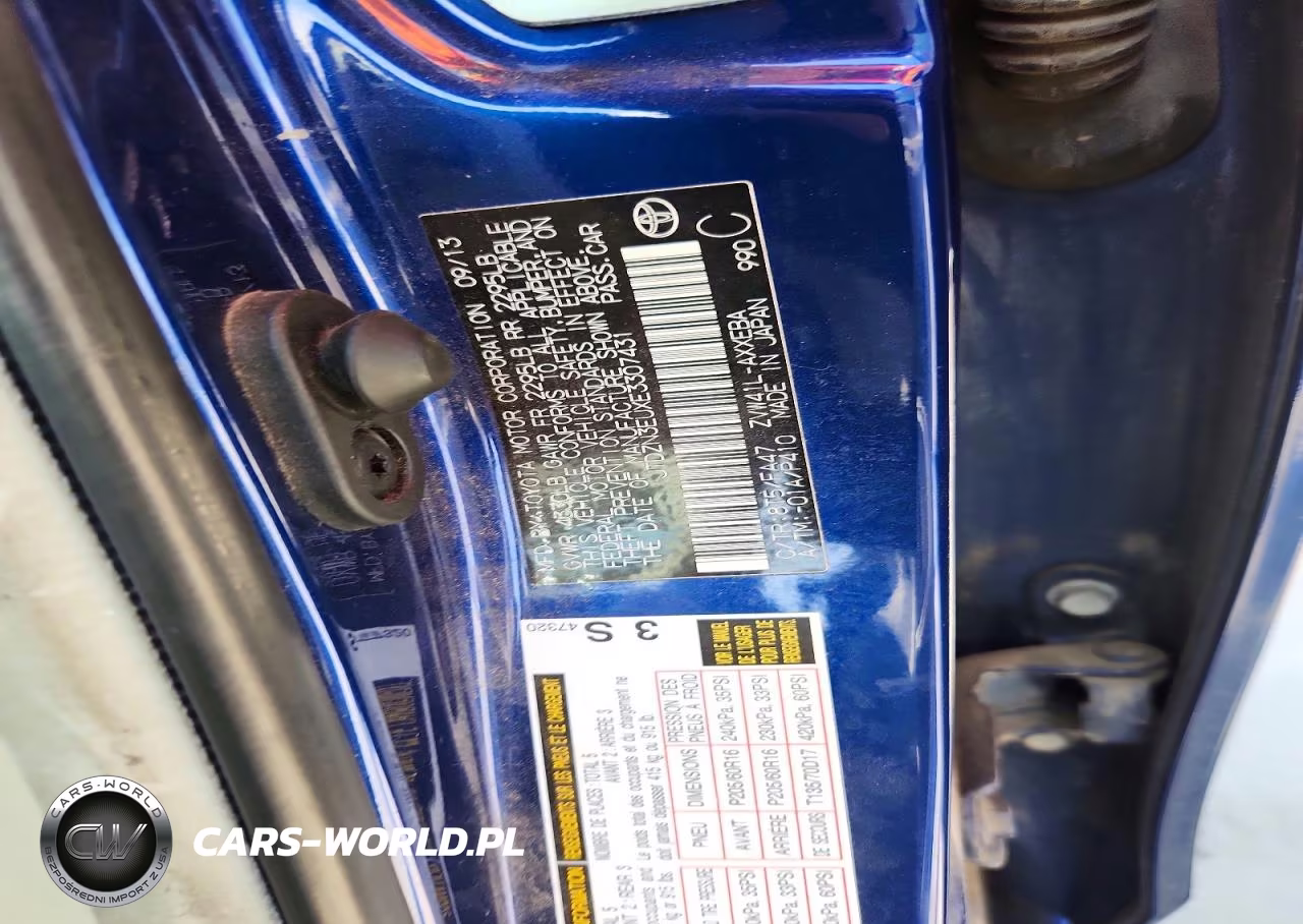 2014 Toyota Prius V Two VIN:JTDZN3EUXE3307431 - 12