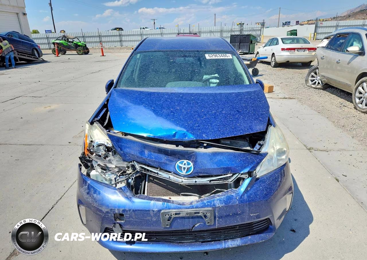 2014 Toyota Prius V Two VIN:JTDZN3EUXE3307431 - 5