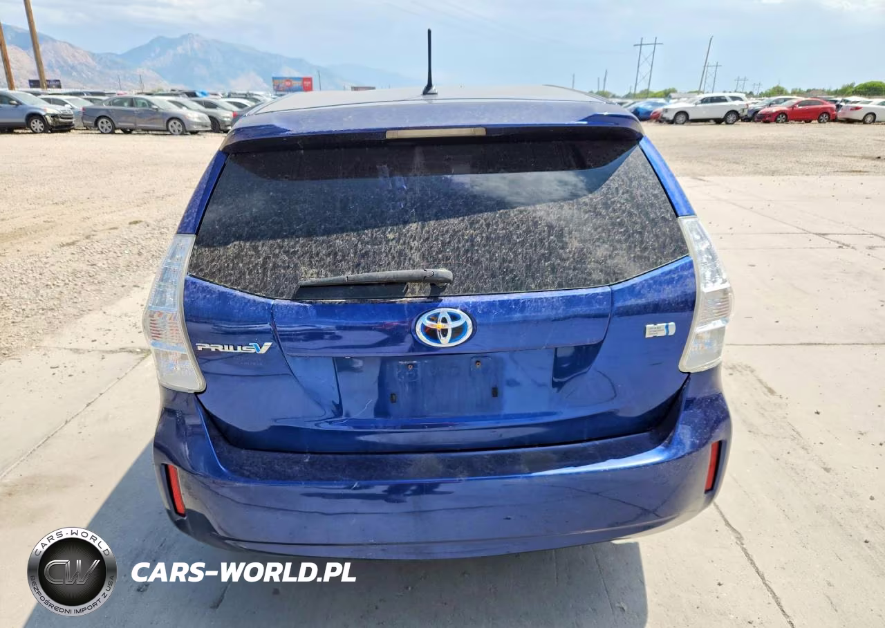 2014 Toyota Prius V Two VIN:JTDZN3EUXE3307431 - 6