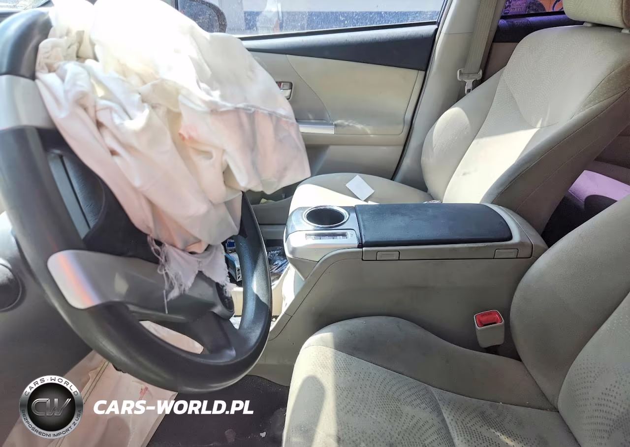 2014 Toyota Prius V Two VIN:JTDZN3EUXE3307431 - 9