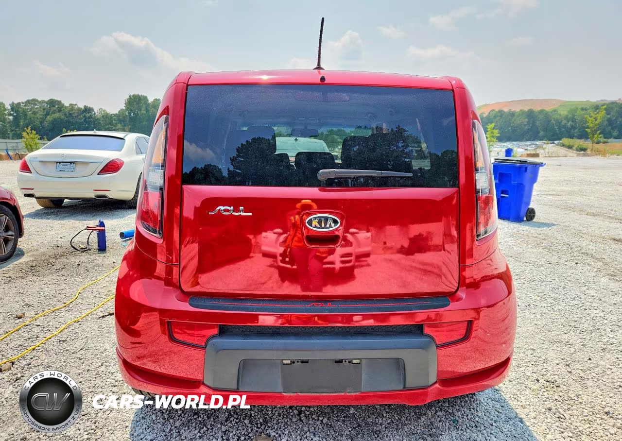 2011 Kia Soul + VIN:KNDJT2A28B7304016 - 6