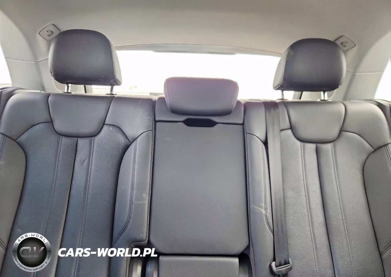 2019 Audi Q5 Premium Plus VIN:WA1BNAFY7K2036332 - 10