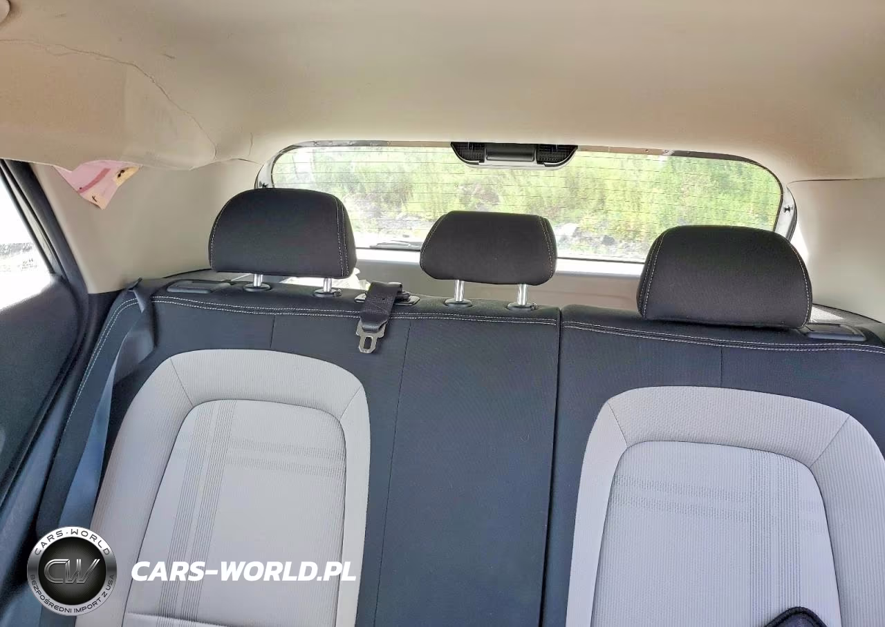 2020 Hyundai Venue Sel VIN:KMHRC8A37LU041188 - 10