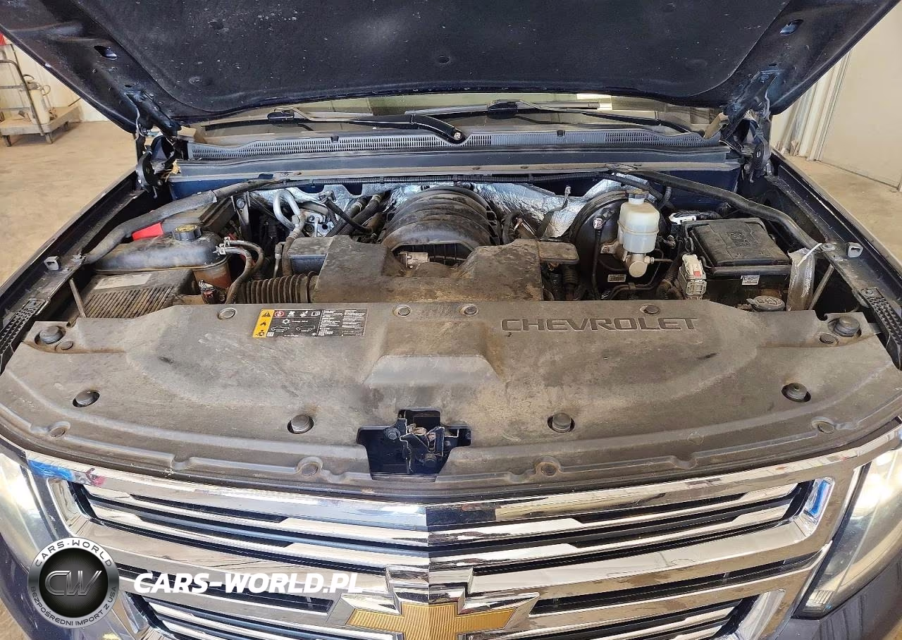 2017 Chevrolet Suburban K1500 Premier VIN:1GNSKJKC9HR227251 - 12