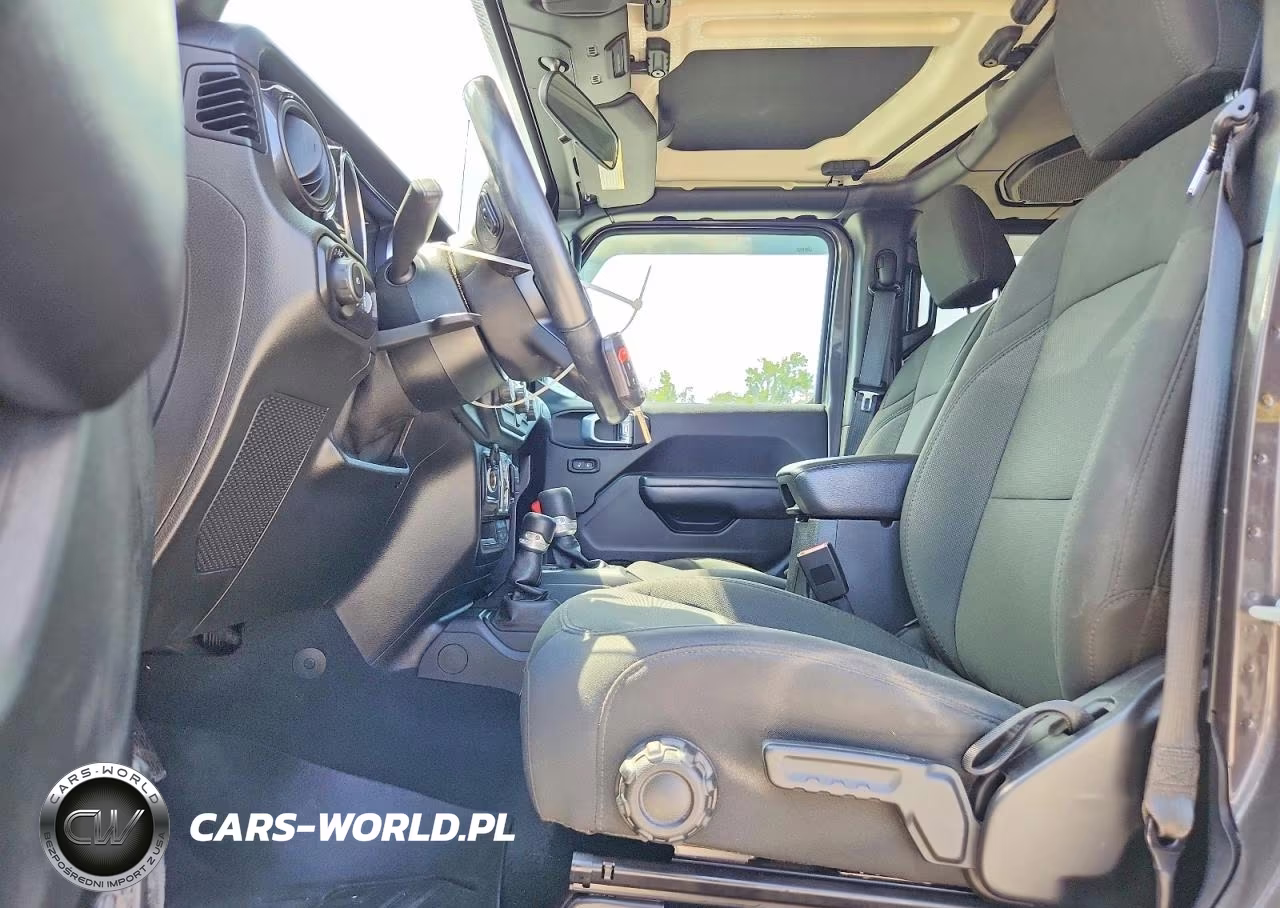 2020 Jeep Wrangler Unlimited Sport VIN:1C4HJXDGXLW128277 - 7