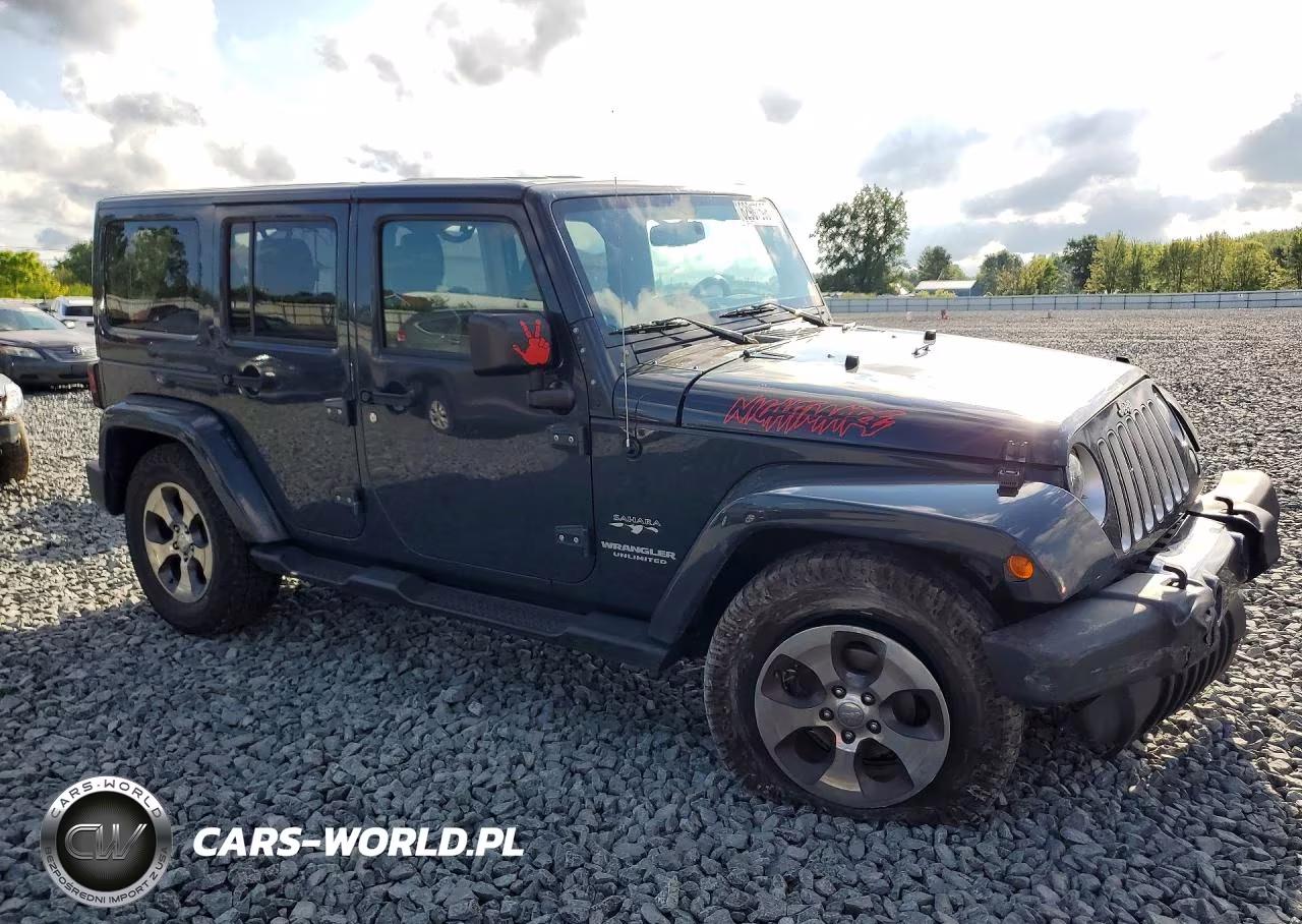 2017 Jeep Wrangler Unlimited Sahara VIN:1C4BJWEGXHL537127 - 4