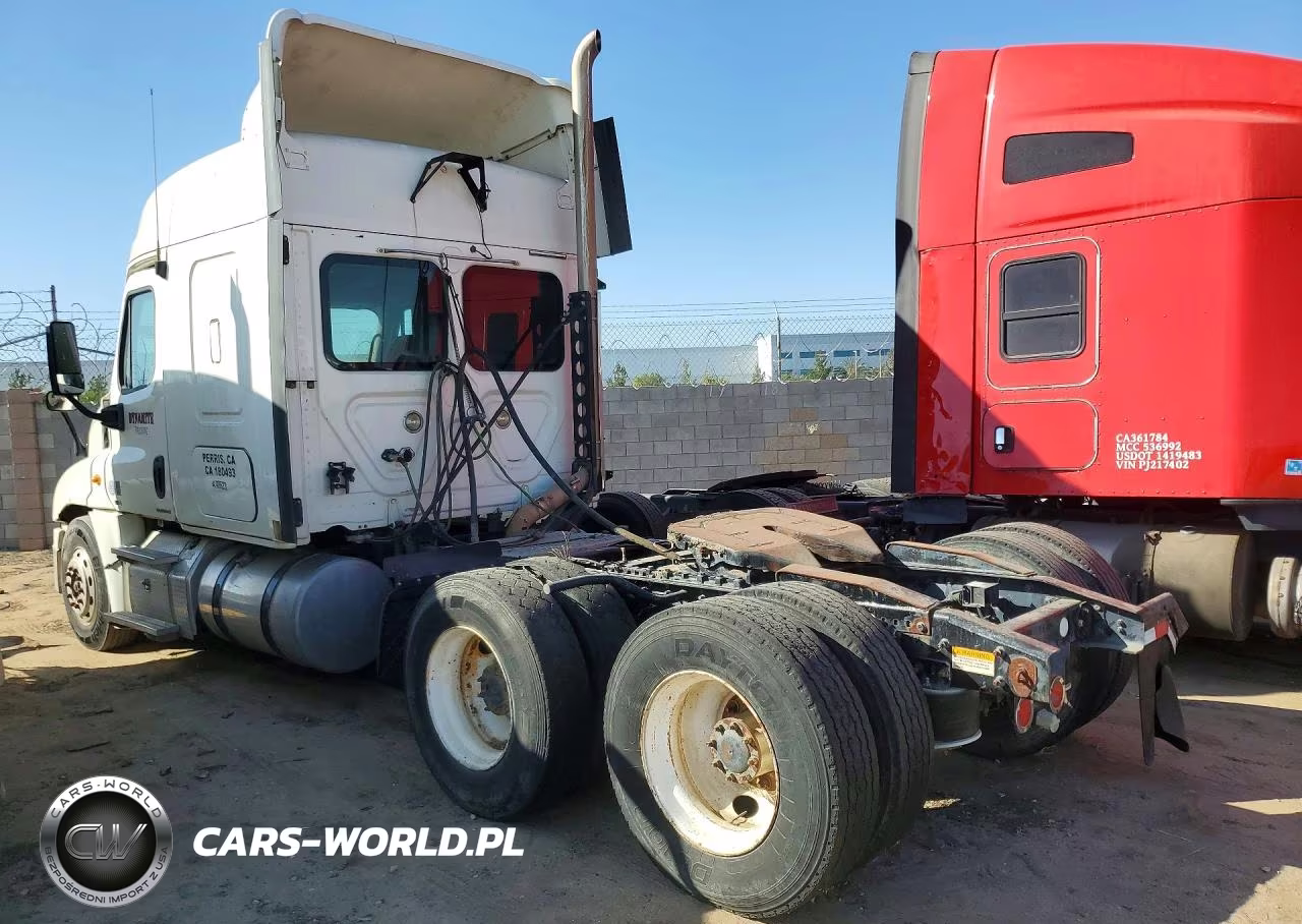 2011 Freightliner Cascadia VIN:1FUJGLDR3BSBD7281 - 2