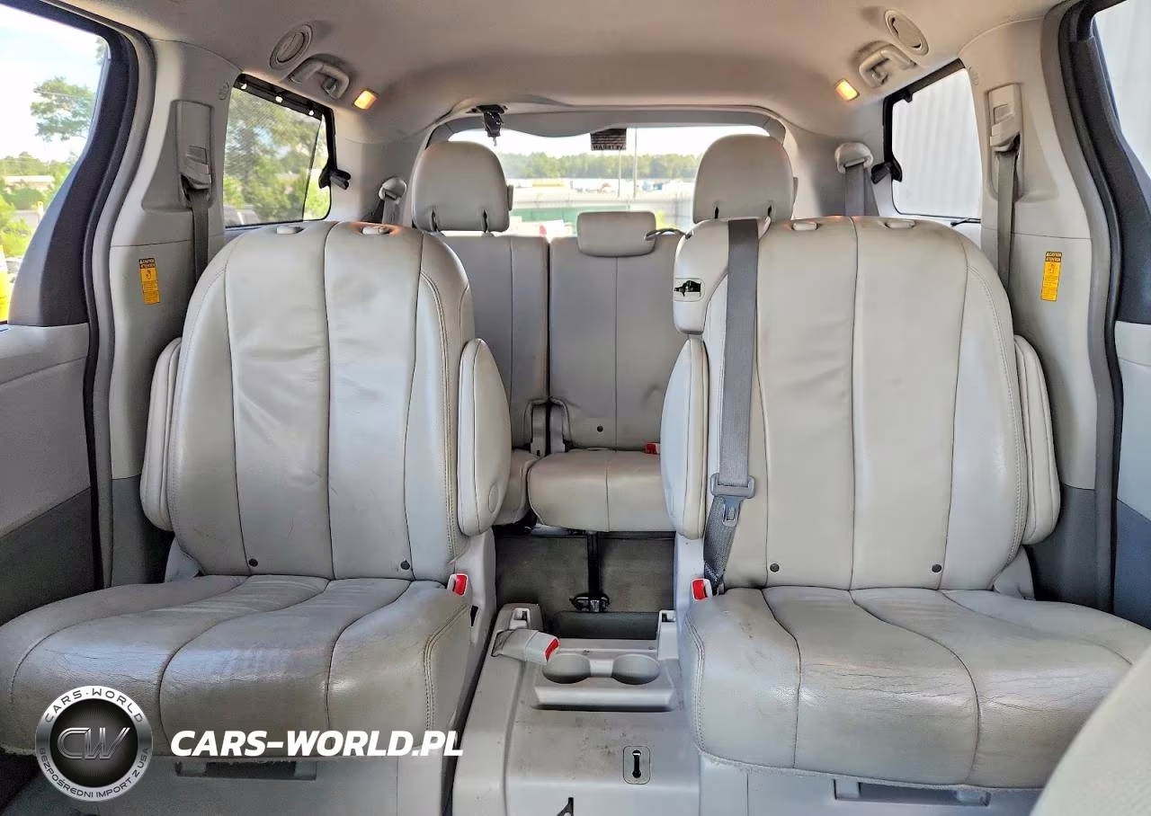 2014 Toyota Sienna Xle 8-Passenger VIN:5TDYK3DC8ES510474 - 10