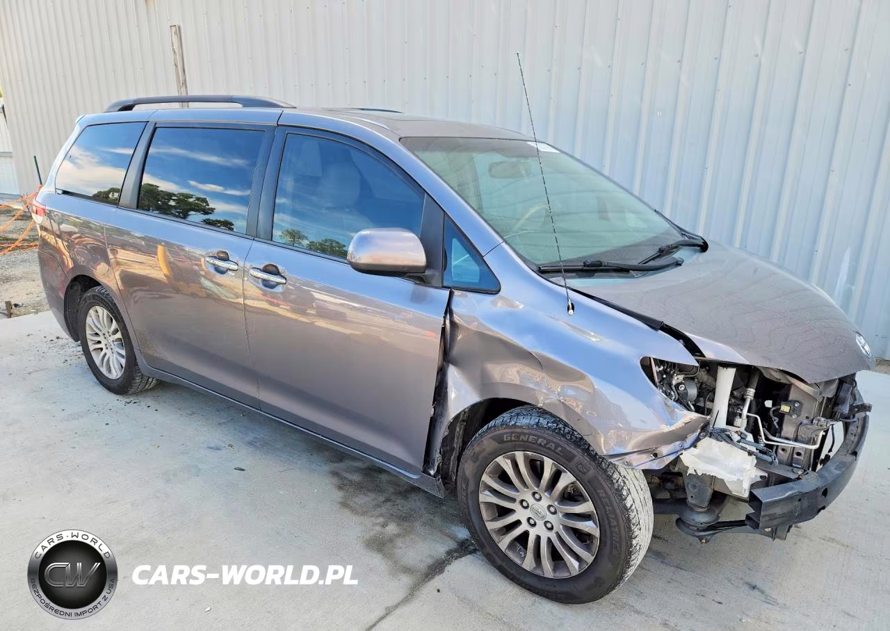 2014 Toyota Sienna Xle 8-Passenger VIN:5TDYK3DC8ES510474 - 4