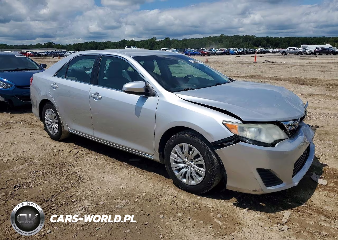 2014 Toyota Camry Le VIN:4T4BF1FKXER338271 - 4