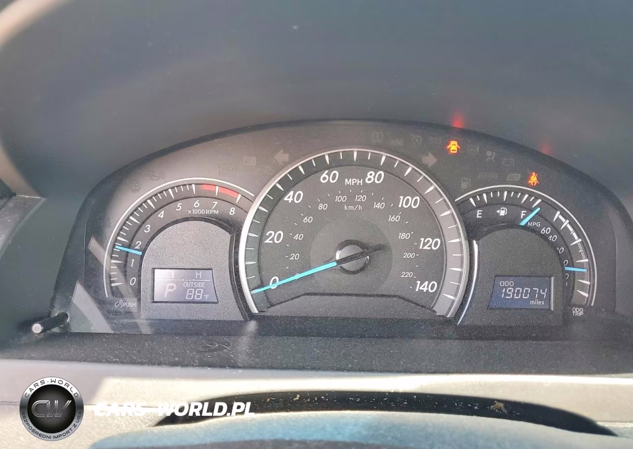 2014 Toyota Camry Le VIN:4T4BF1FKXER338271 - 9