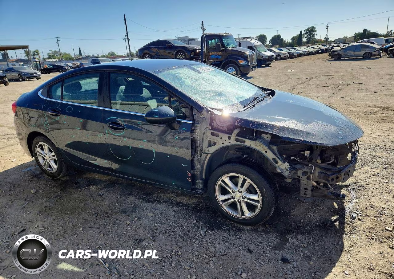 2017 Chevrolet Cruze Lt VIN:1G1BE5SM6H7161133 - 4