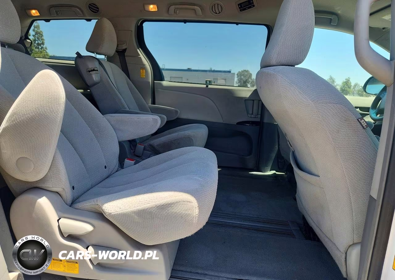 2014 Toyota Sienna Le VIN:5TDKK3DC2ES500285 - 10
