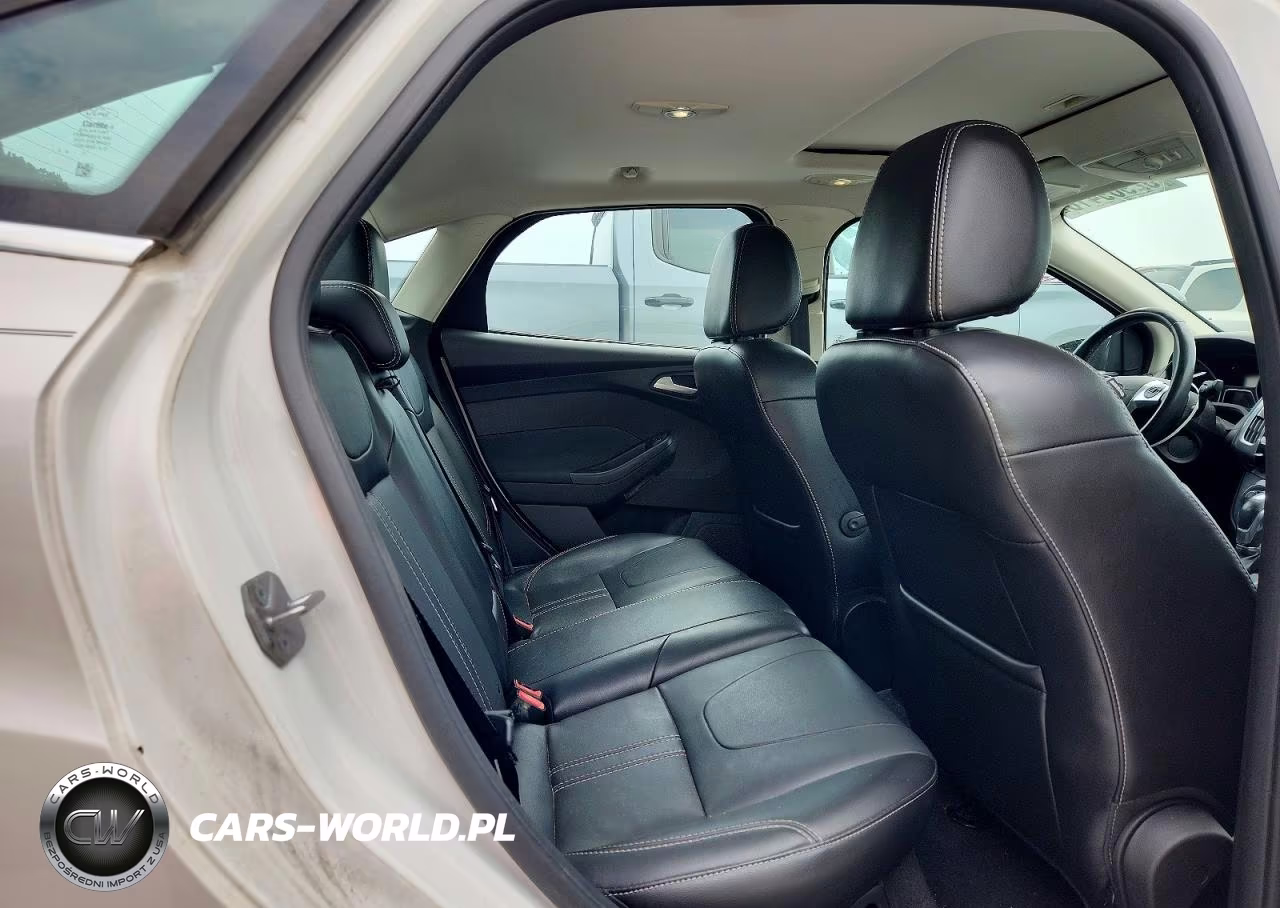 2014 Ford Focus Titanium VIN:1FADP3J25EL297907 - 10