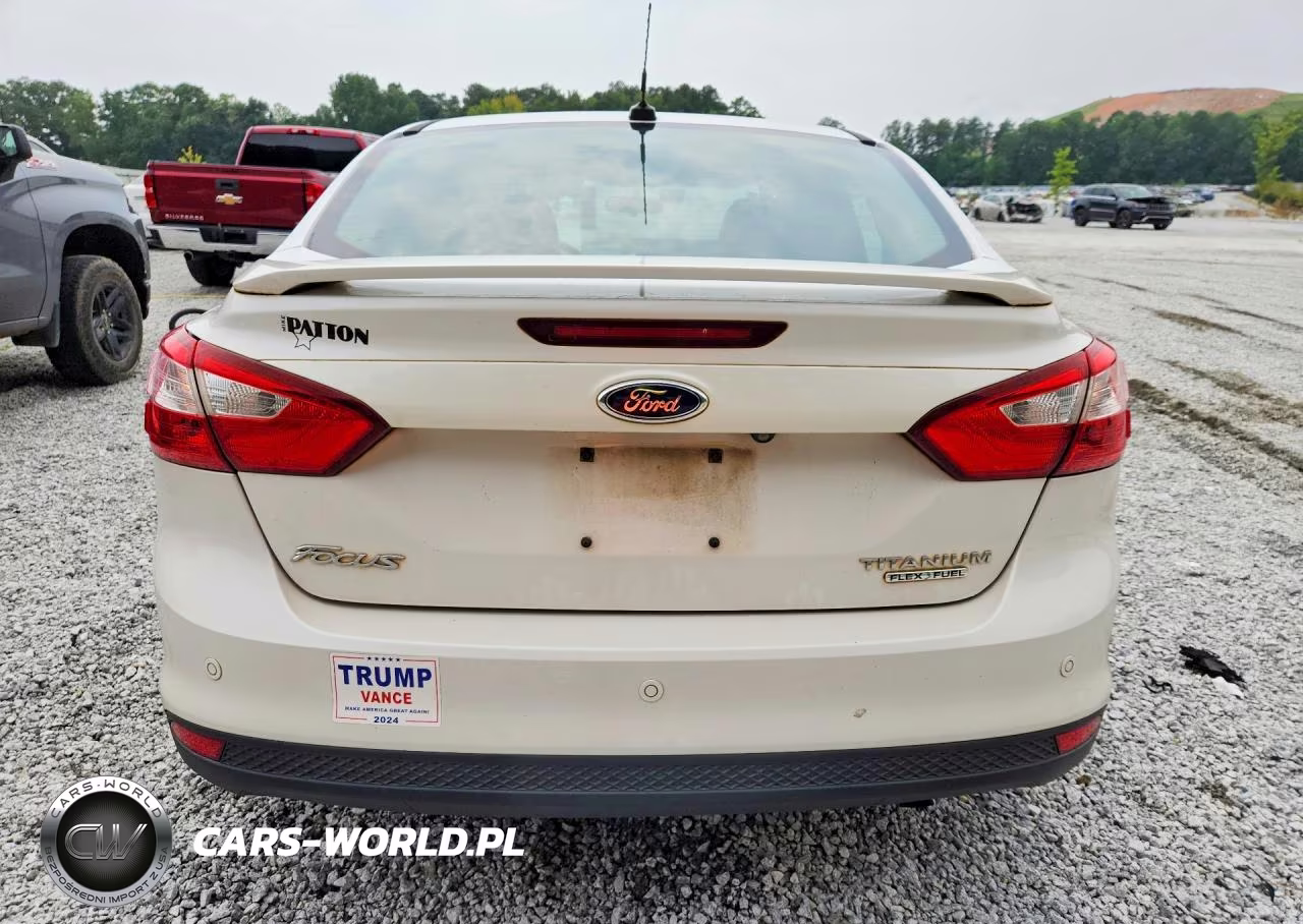 2014 Ford Focus Titanium VIN:1FADP3J25EL297907 - 6
