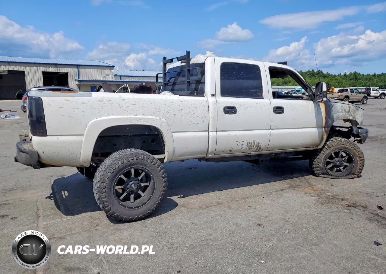 2005 Chevrolet Silverado K2500 Heavy Duty VIN:1GCHK23255F801470 - 3
