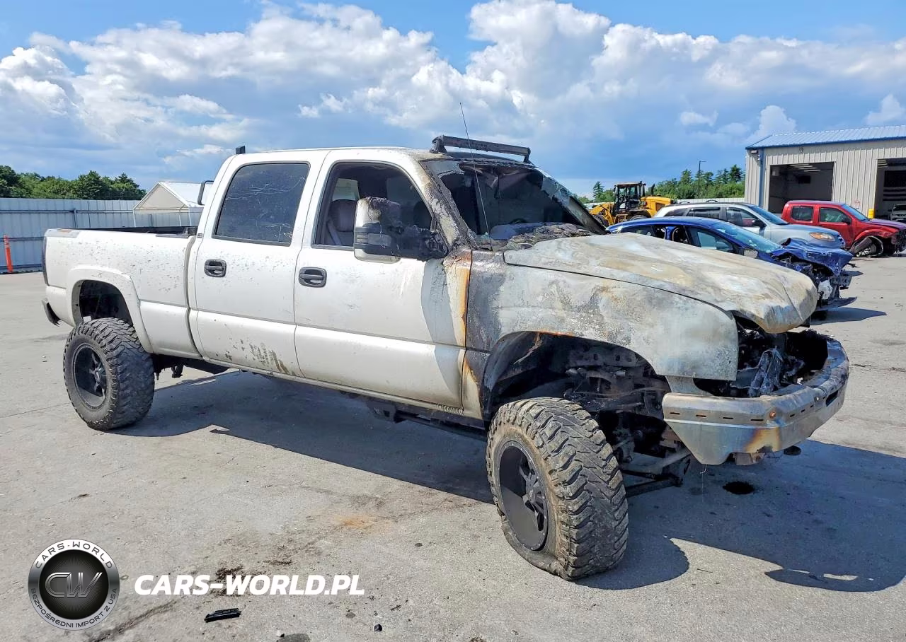 2005 Chevrolet Silverado K2500 Heavy Duty VIN:1GCHK23255F801470 - 4