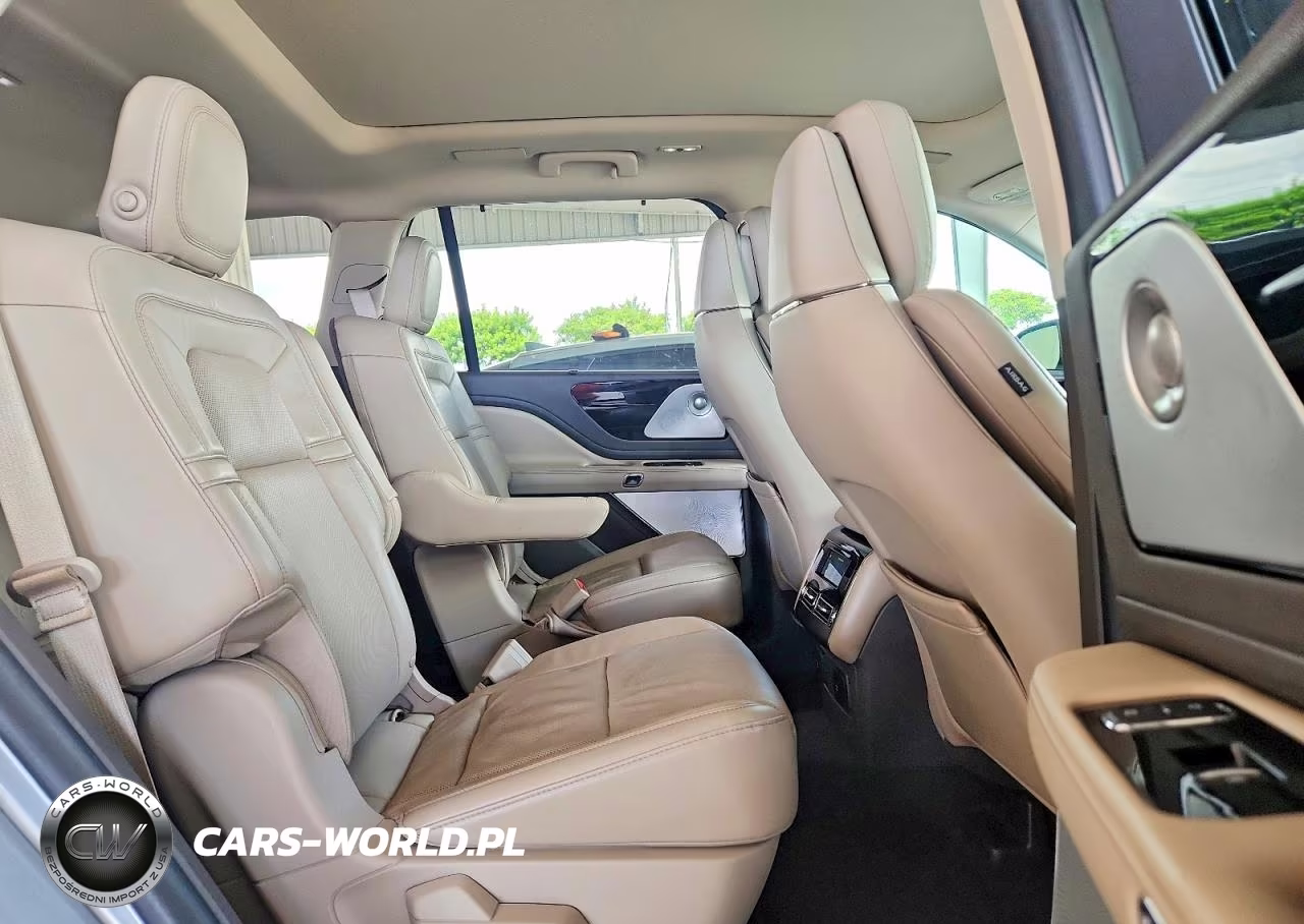 2020 Lincoln Aviator Reserve VIN:5LM5J7WCXLGL23845 - 11