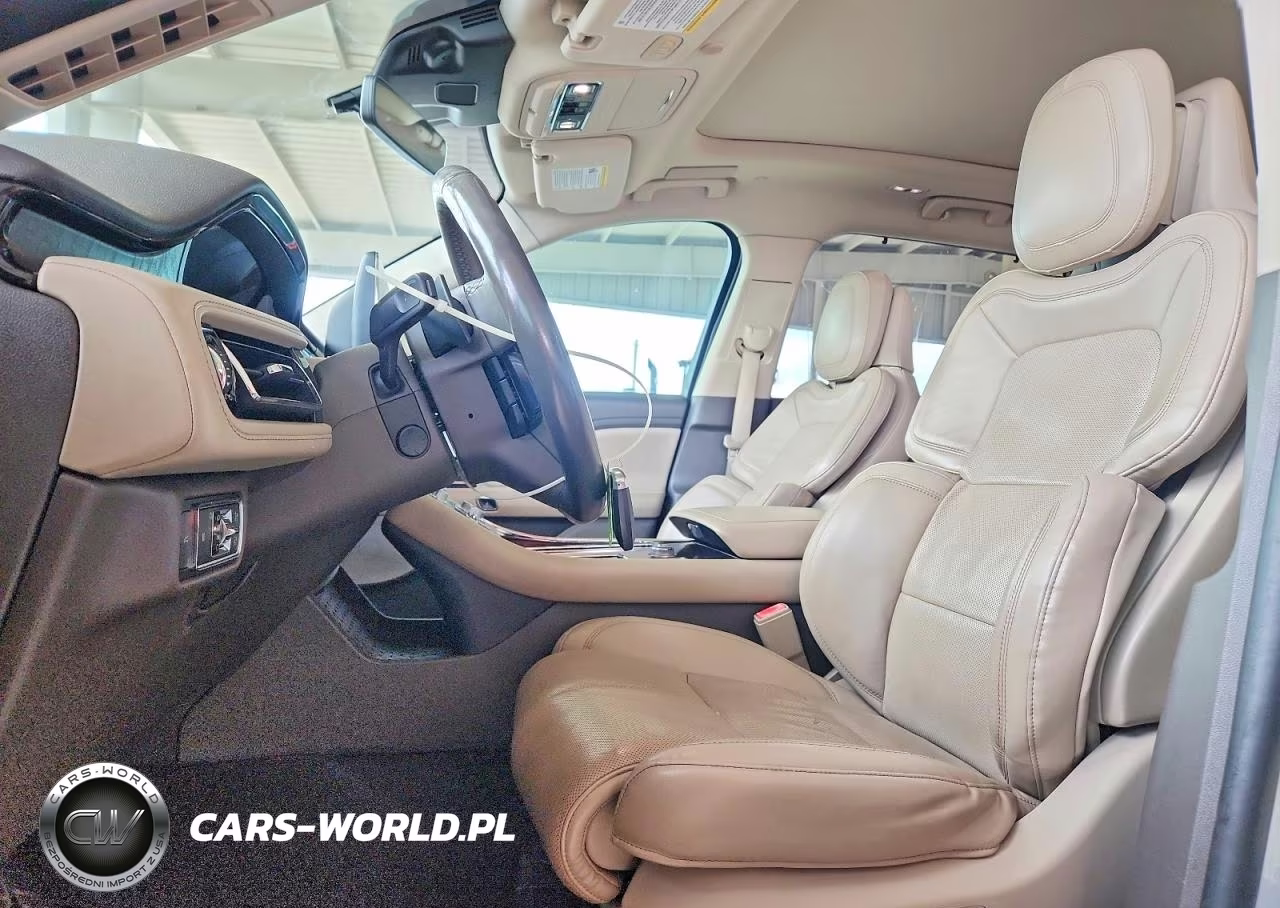2020 Lincoln Aviator Reserve VIN:5LM5J7WCXLGL23845 - 7