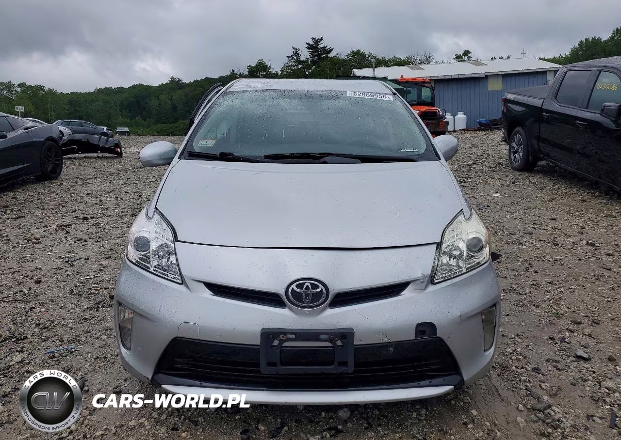 2014 Toyota Prius One VIN:JTDKN3DU6E0358851 - 5