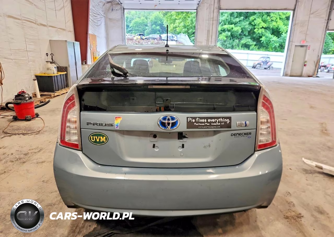 2014 Toyota Prius Two VIN:JTDKN3DU1E1739193 - 6