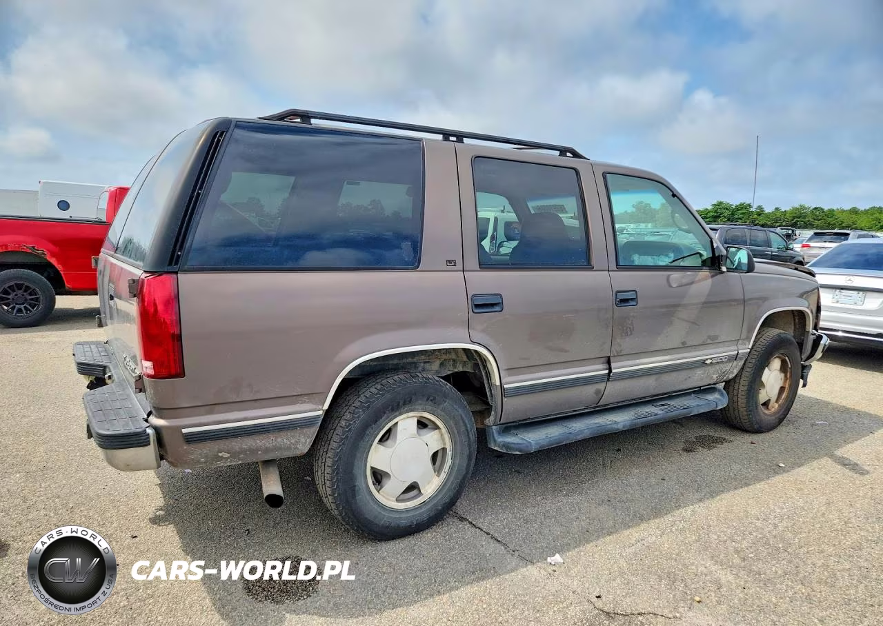 1997 Chevrolet Tahoe K1500 VIN:1GNEK13RXVJ314652 - 3