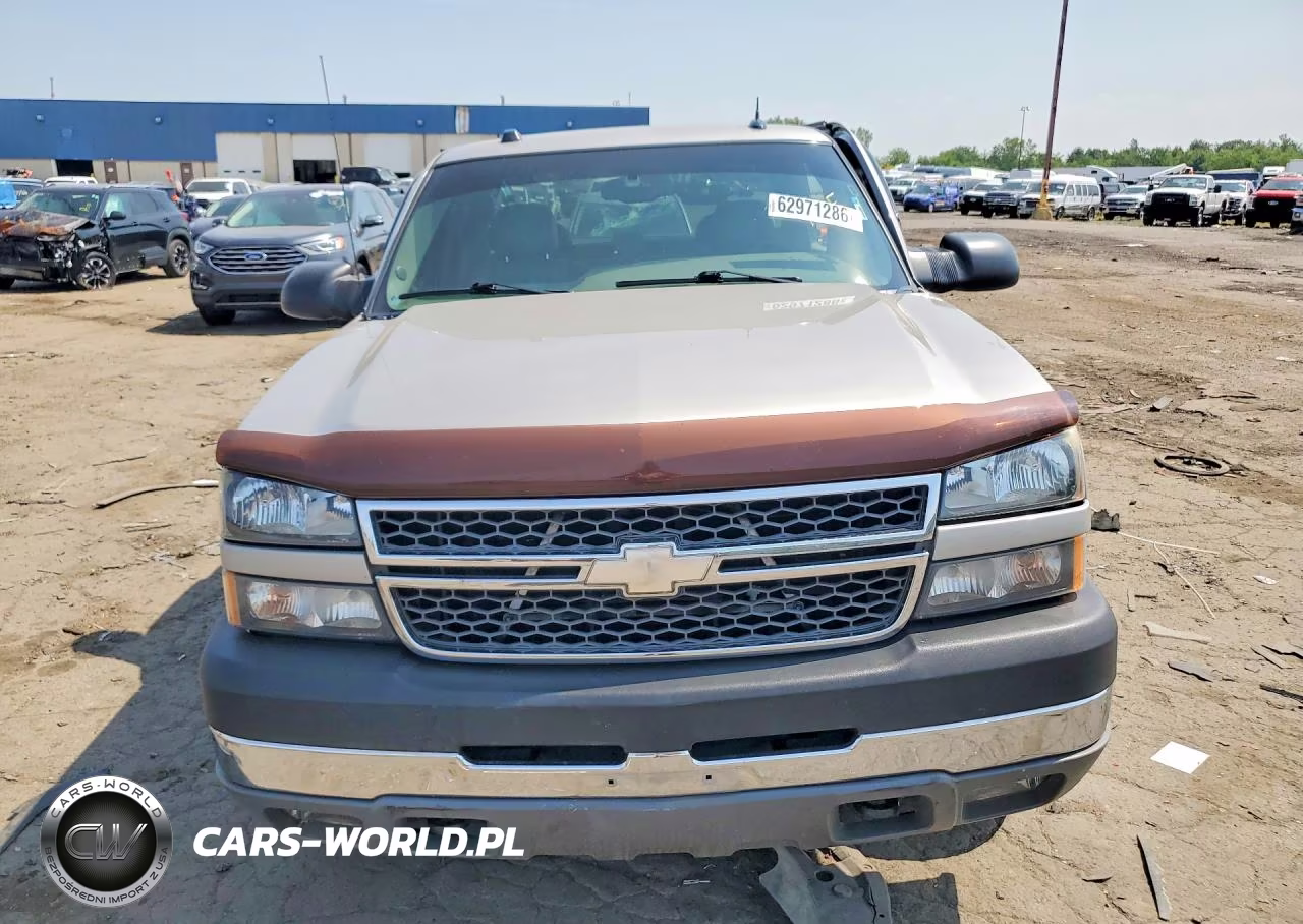 2005 Chevrolet Silverado C2500 Heavy Duty VIN:1GCHC29U35E102186 - 5
