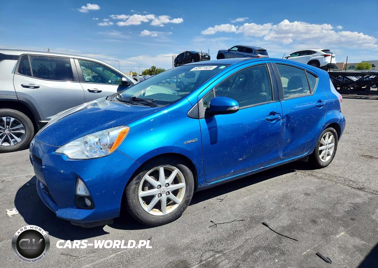 2014 Toyota Prius C Four – zdjęcie 1 z 12