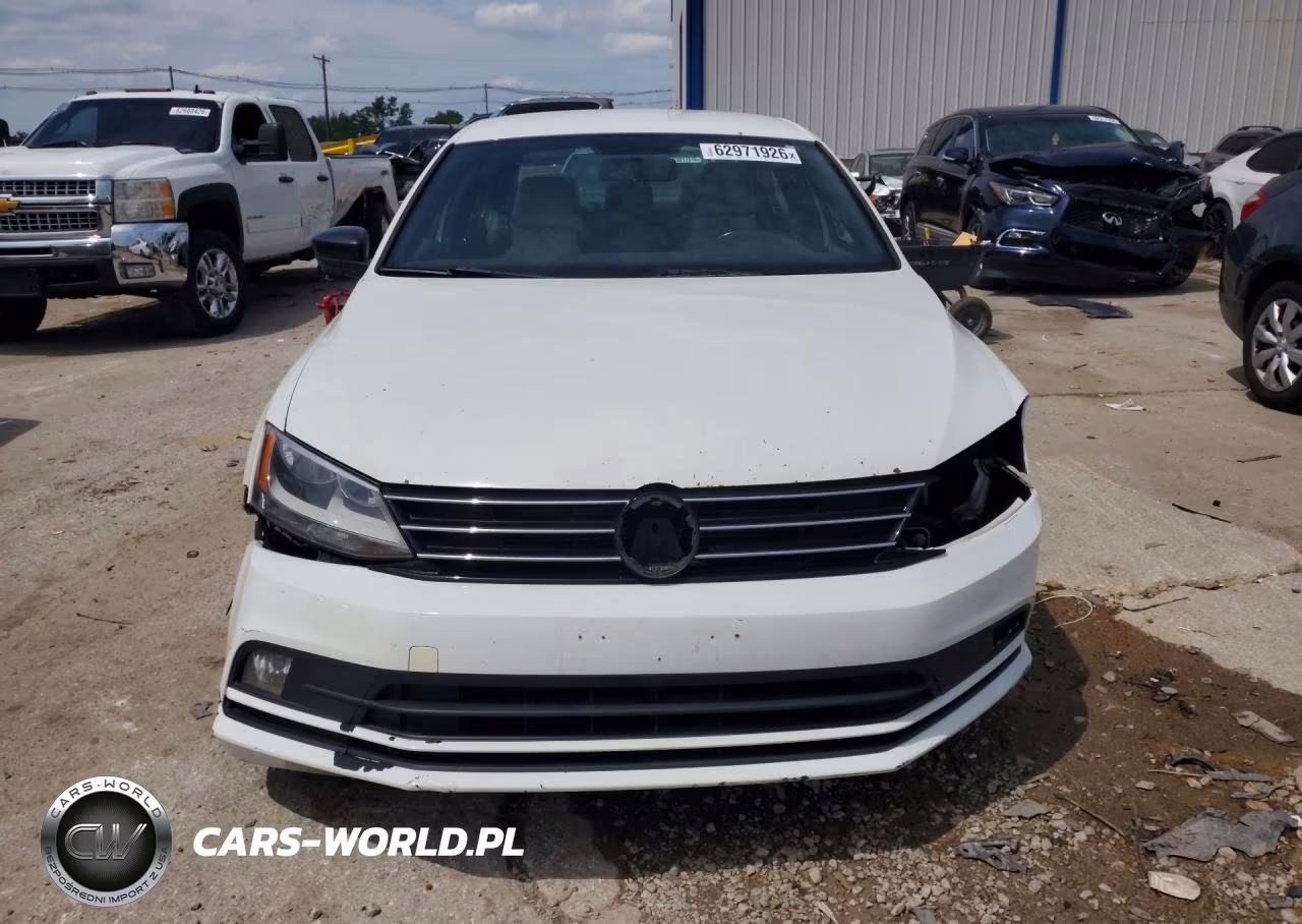 2016 Volkswagen Jetta Sport VIN:3VWD17AJ7GM370000 - 5
