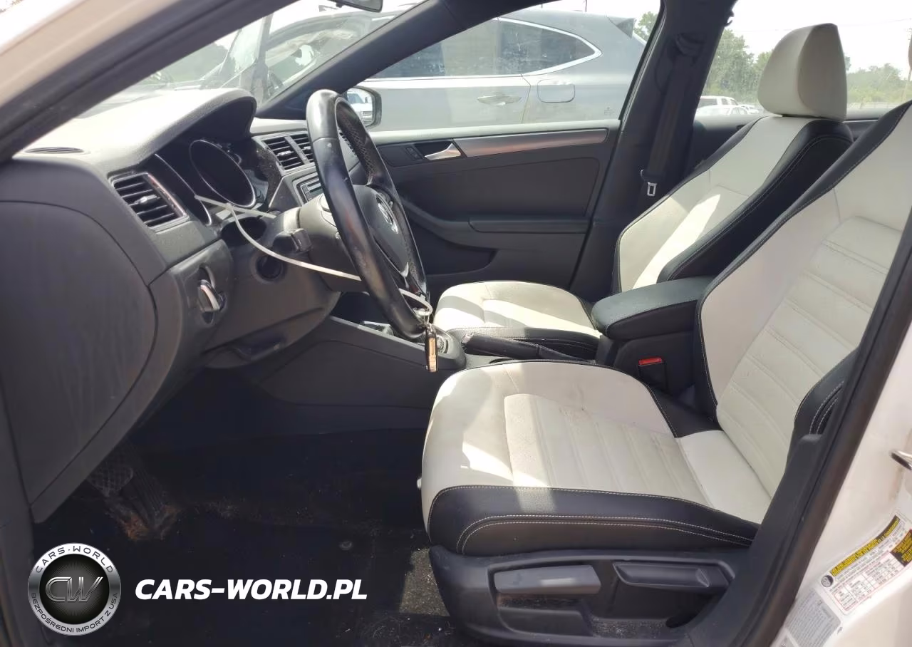 2016 Volkswagen Jetta Sport VIN:3VWD17AJ7GM370000 - 7