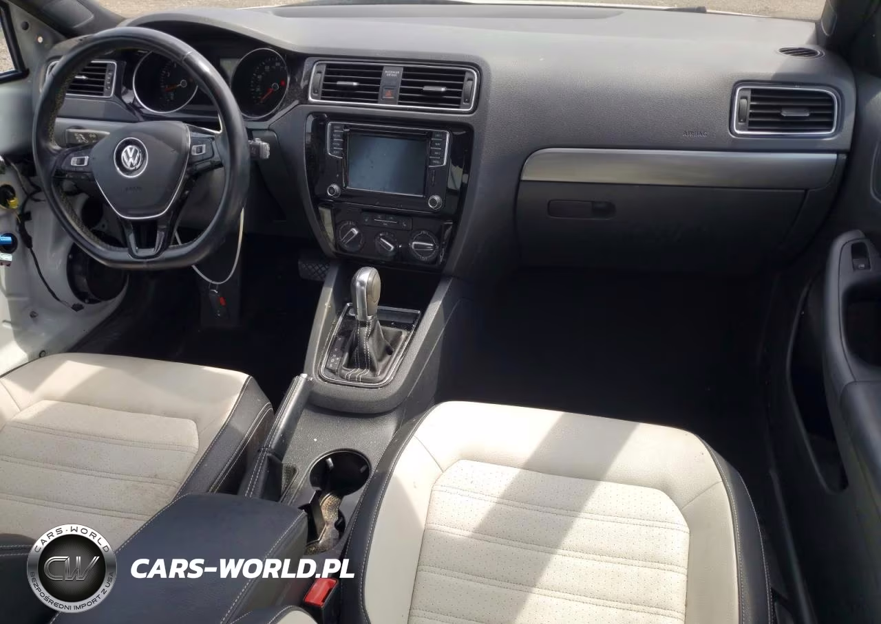 2016 Volkswagen Jetta Sport VIN:3VWD17AJ7GM370000 - 8